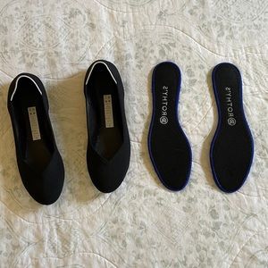 Black Rothys flats. Size 10